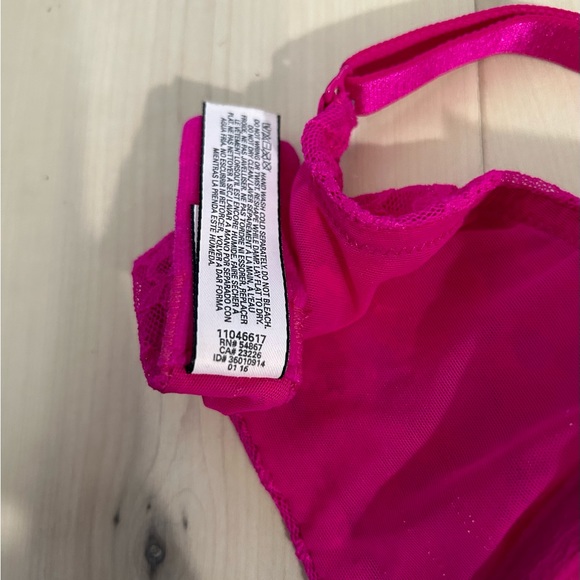 Victoria’s Secret Lace Demi Bra 34DD - Picture 11 of 15